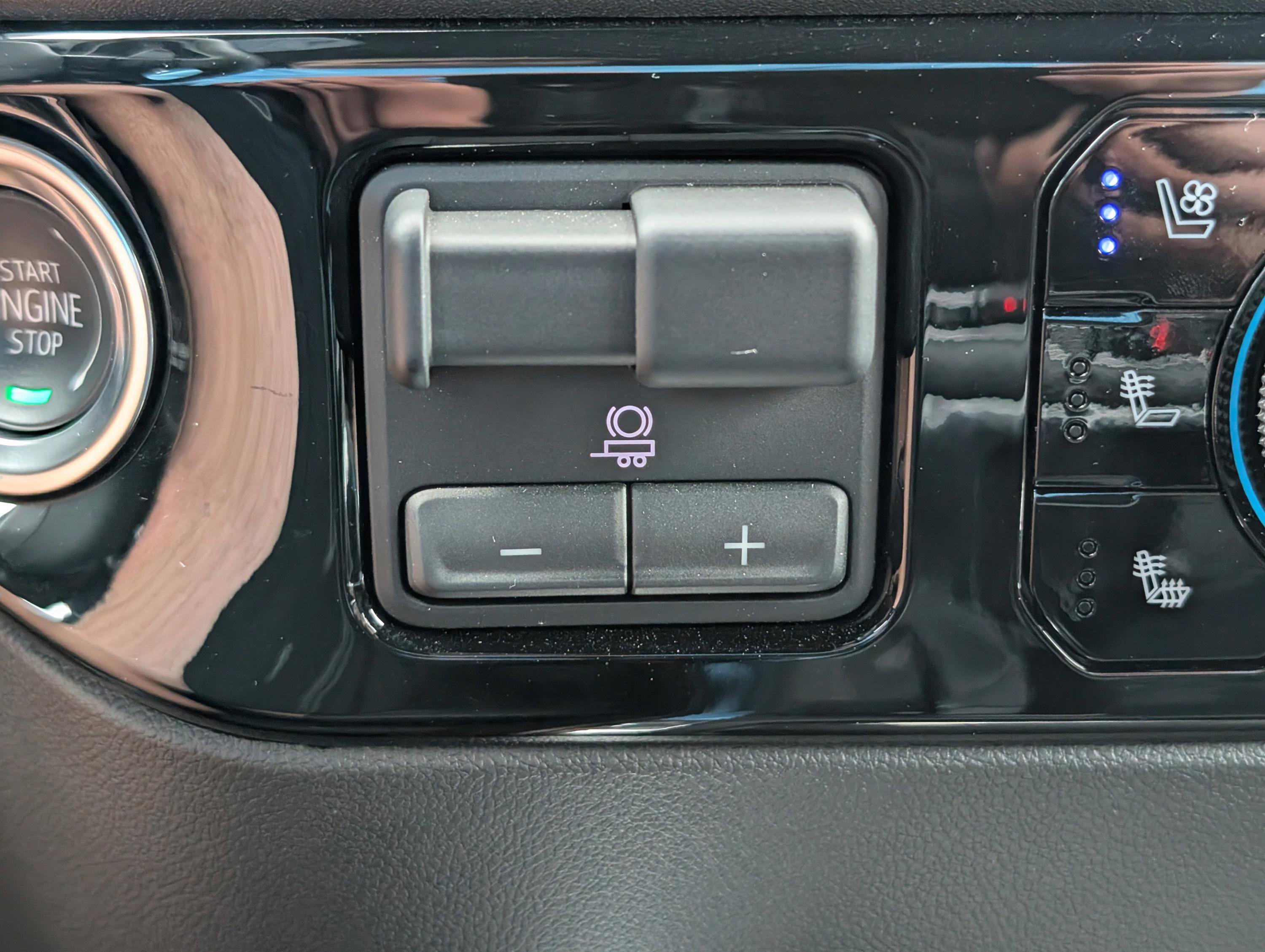 Used 2025 Chevrolet Silverado 1500 High Country w/ High Country Premium Package image 30