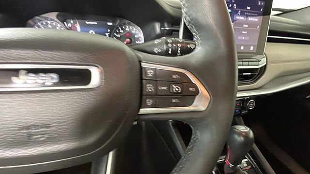 Used 2023 Jeep Compass Limited w/ Elite Group AWD/4WD image 17