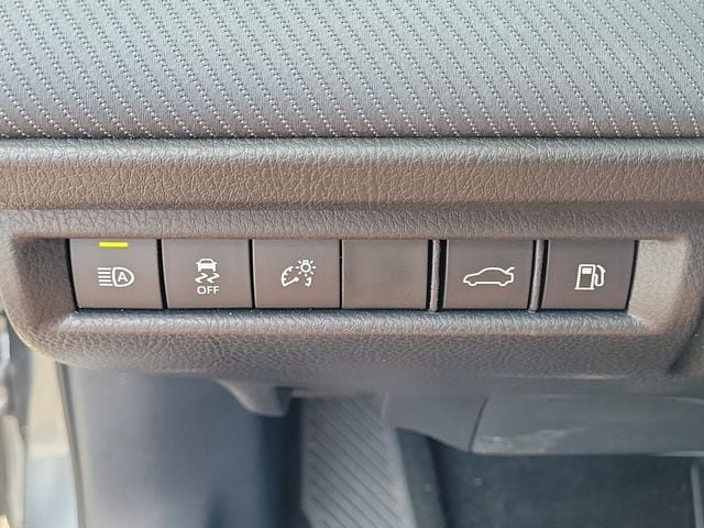 Used 2025 Toyota Camry SE FWD image 28