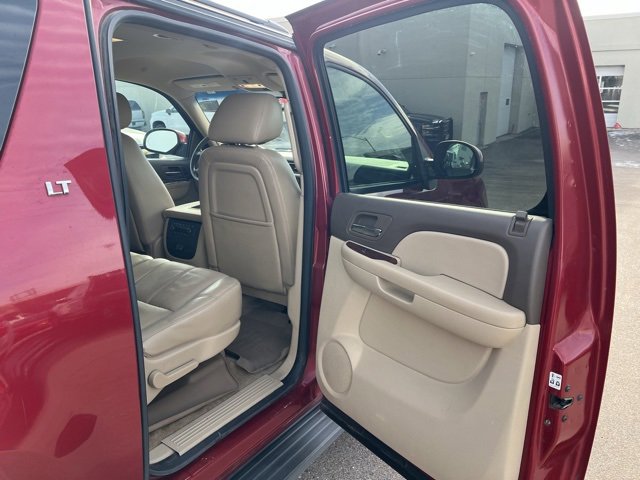 Used 2012 Chevrolet Suburban LT w/ Luxury Package image 34