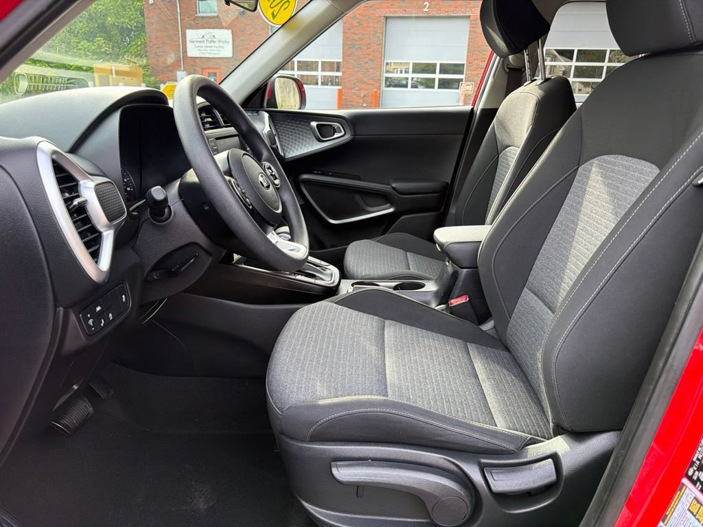 Used 2020 Kia Soul S FWD image 16