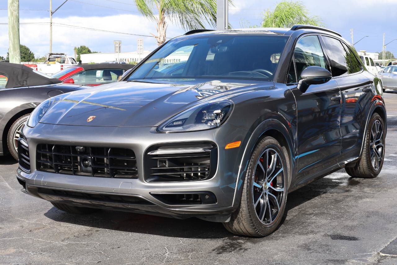 Used 2022 Porsche Cayenne GTS AWD/4WD image 2