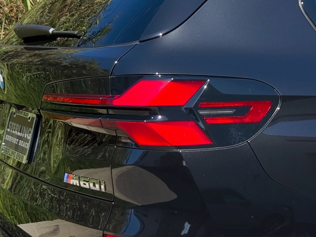 New 2026 BMW X5 M60i w/ Climate Comfort Package image 7