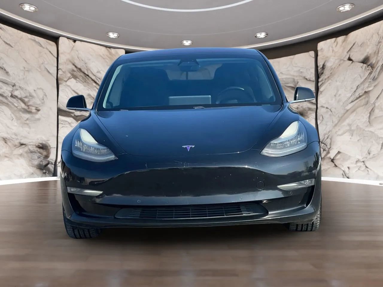 Used 2019 Tesla Model 3 Standard Range Plus image 2