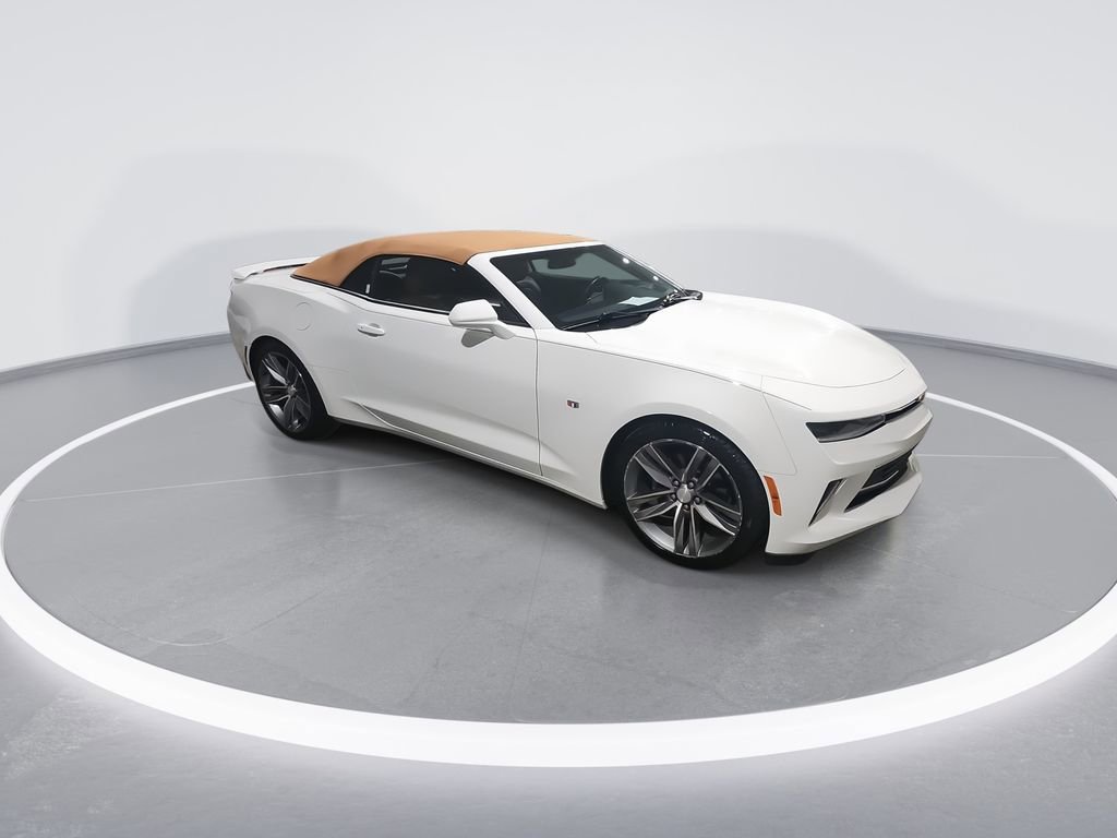 Used 2016 Chevrolet Camaro LT image 2