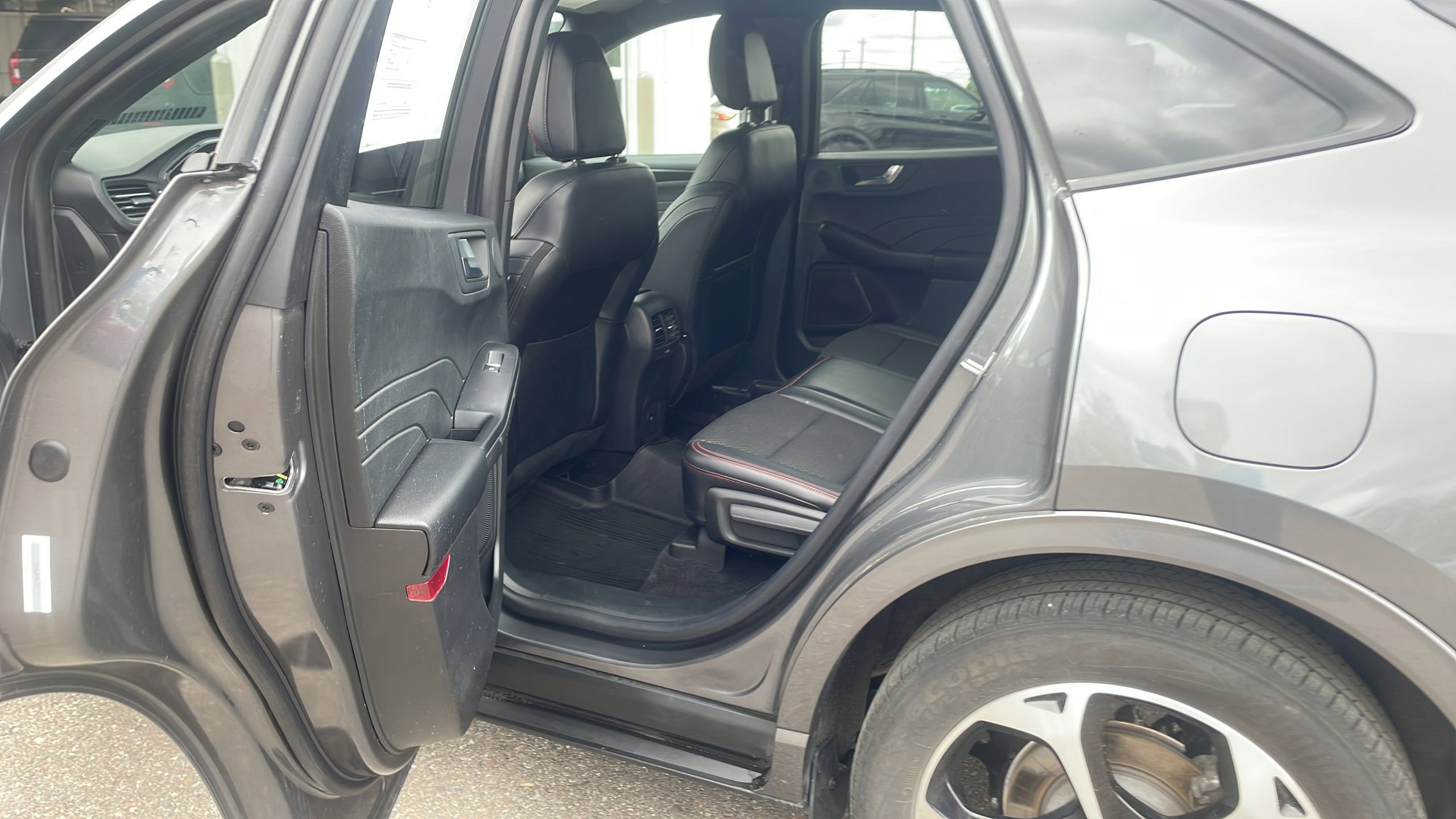 Used 2023 Ford Escape ST-Line Select w/ Tech Pack #2 AWD/4WD image 27