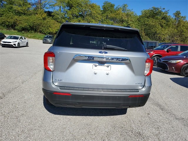 Used 2022 Ford Explorer XLT image 6