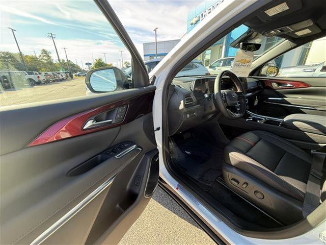 New 2026 Chevrolet Traverse RS w/ LPO, Floor Liner Package image 11