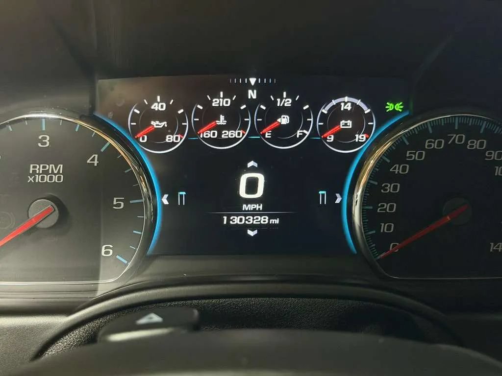 Used 2016 Chevrolet Suburban LTZ RWD image 28