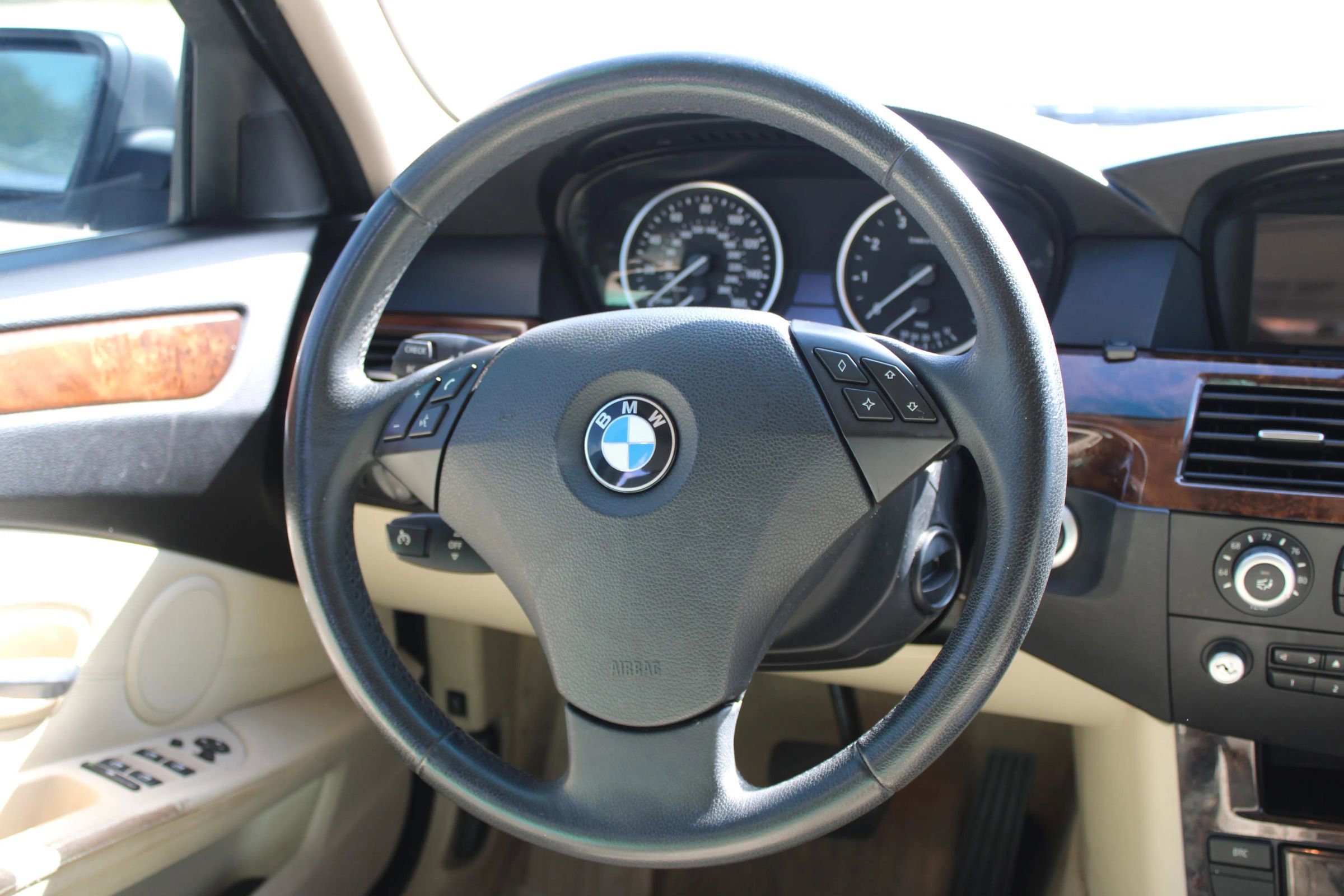 Used 2009 BMW 528i Sedan image 16