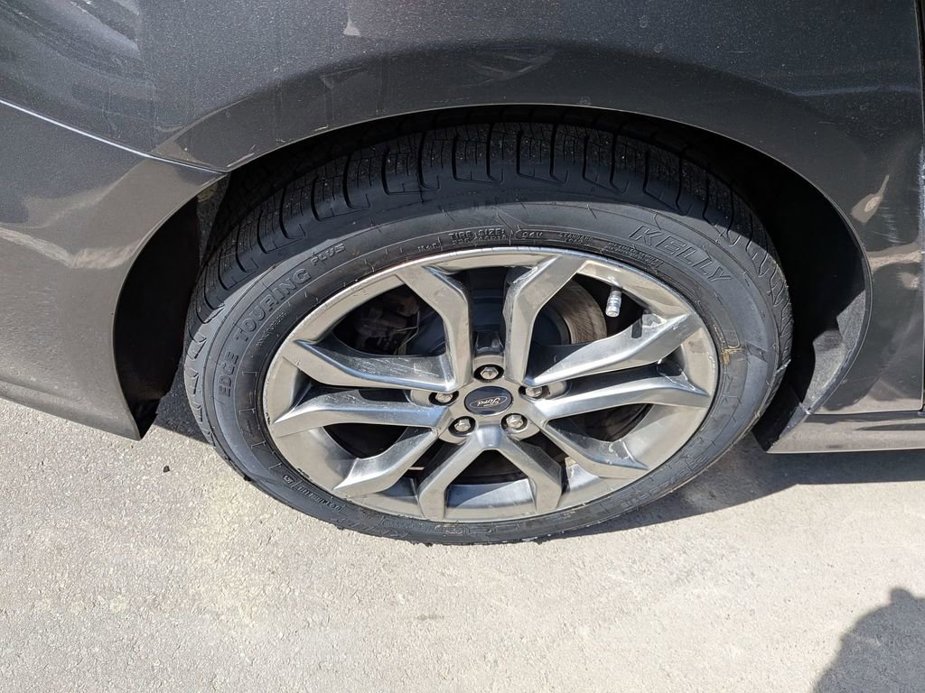 Used 2019 Ford Fusion SEL image 10