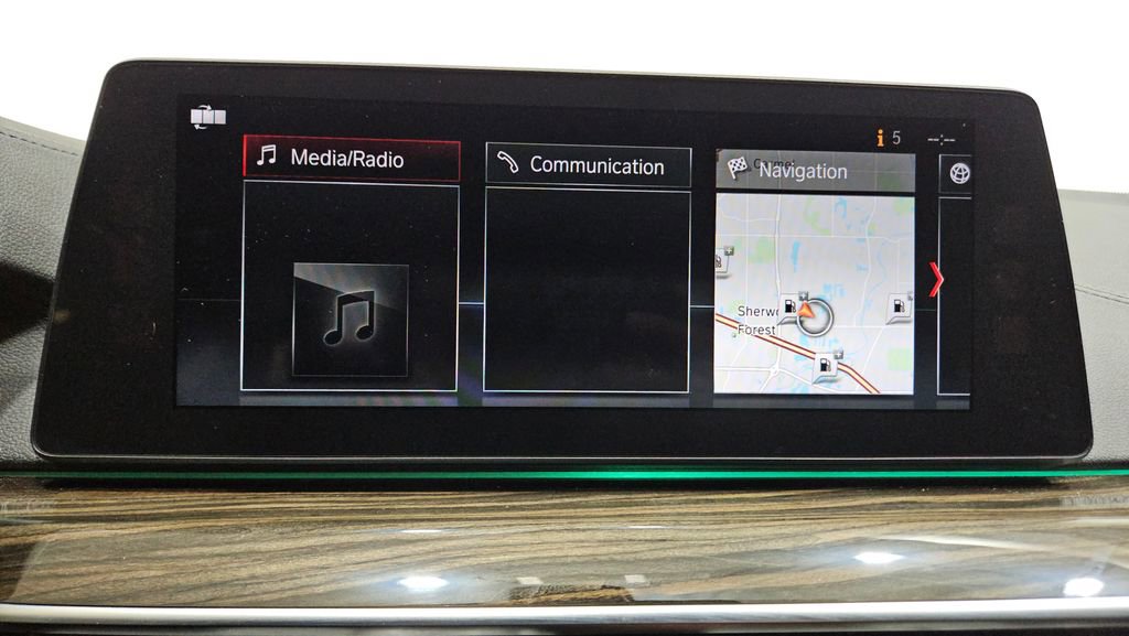 Used 2018 BMW M5 w/ Executive Package image 41