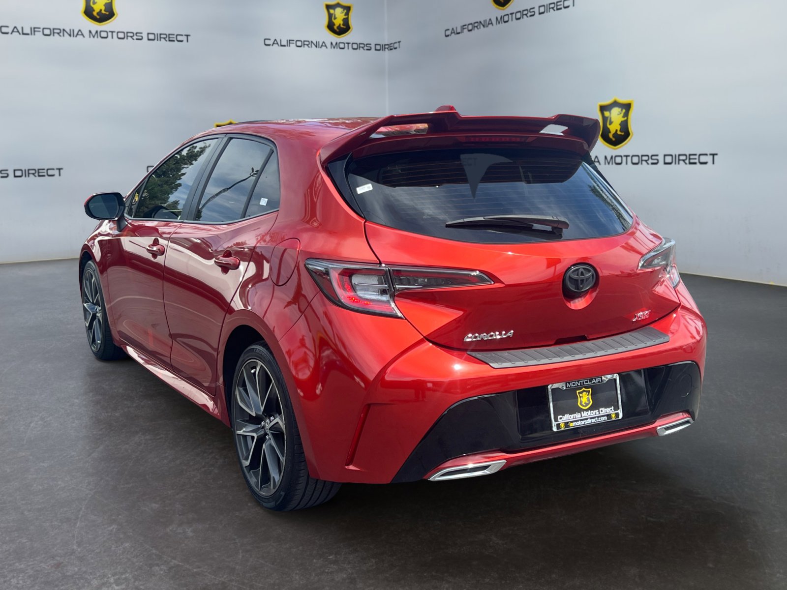 Used 2019 Toyota Corolla XSE FWD image 3