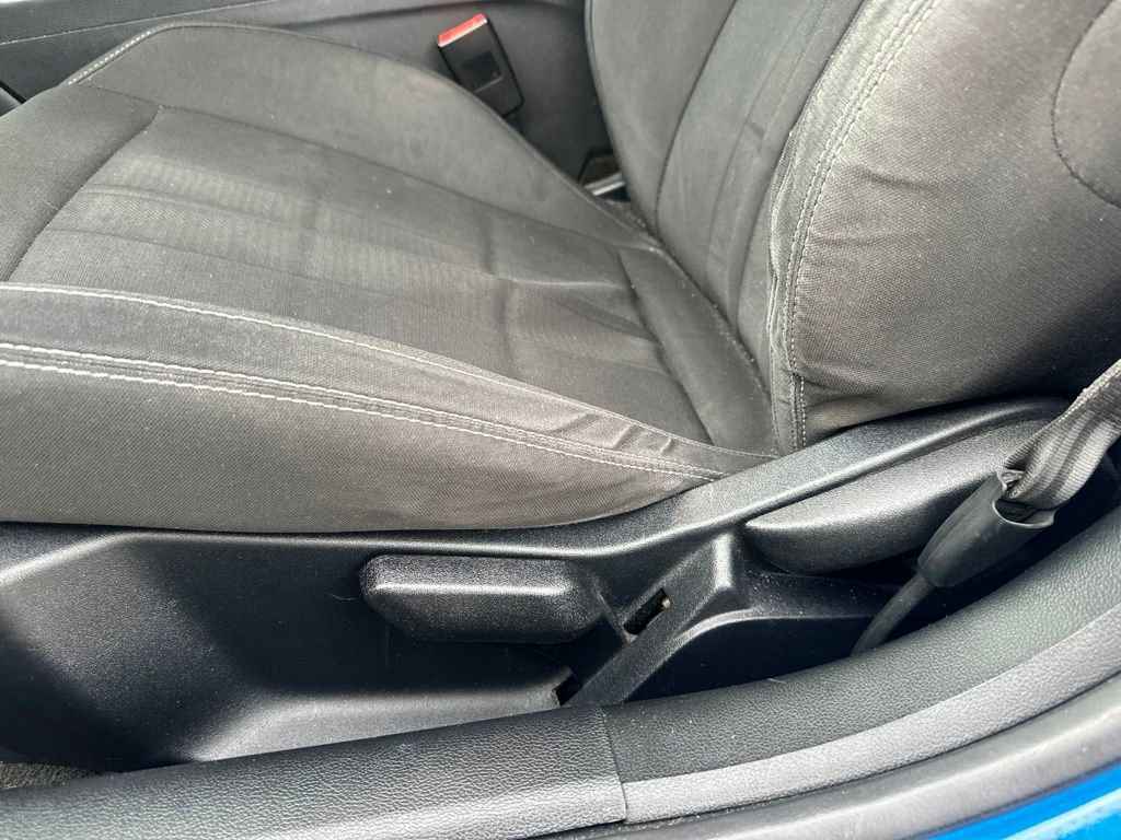 Used 2018 Ford Mustang Coupe RWD image 15