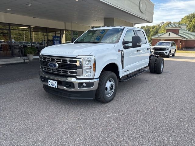 New 2026 Ford F350 XL w/ XL Chrome Package image 1