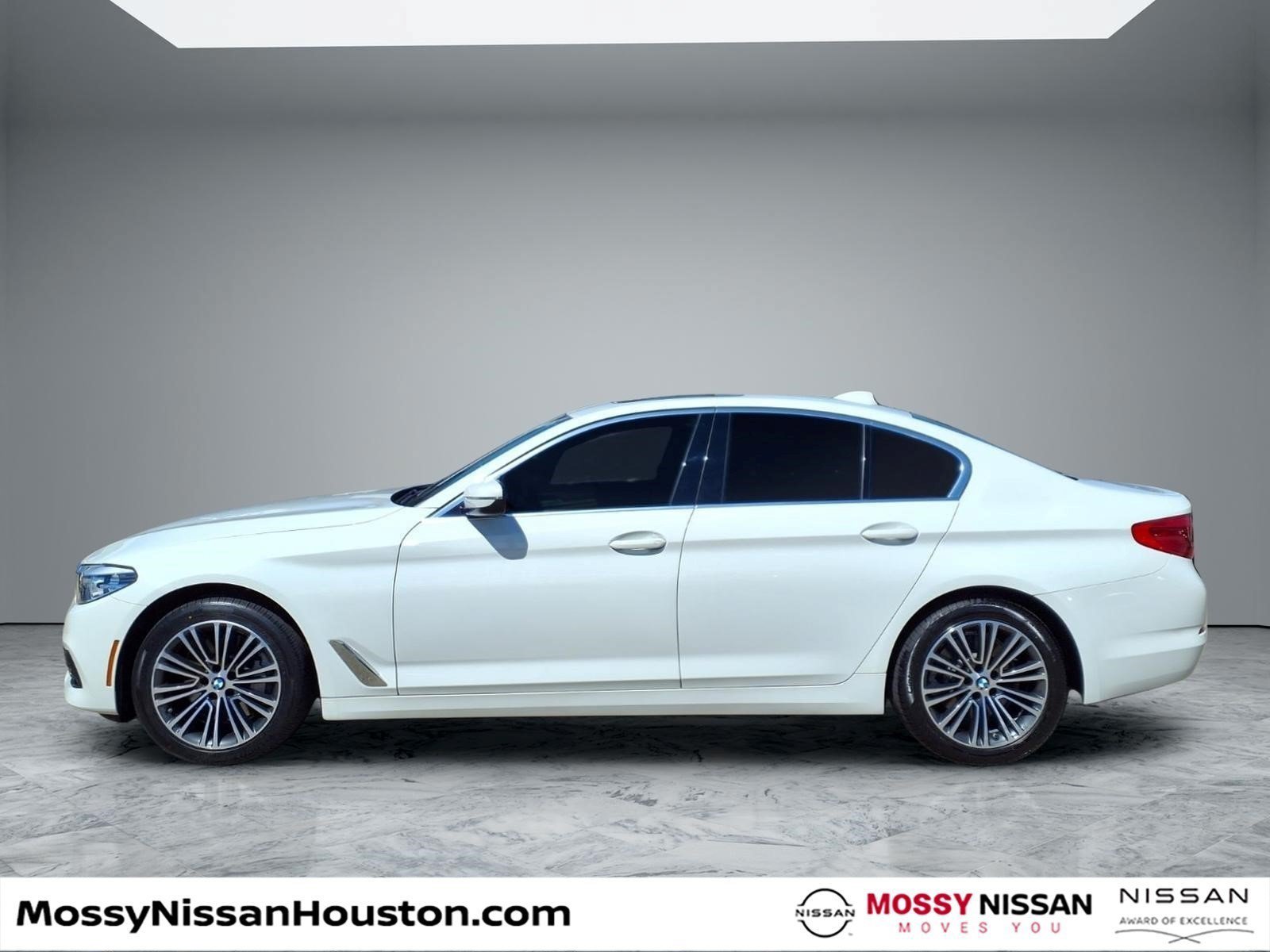 Used 2020 BMW 530i w/ Convenience Package RWD image 5