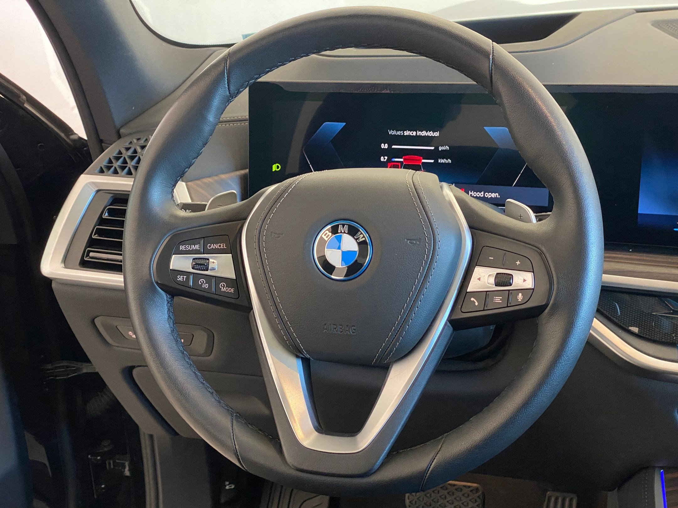 Used 2026 BMW X5 xDrive50e w/ Premium Package image 17