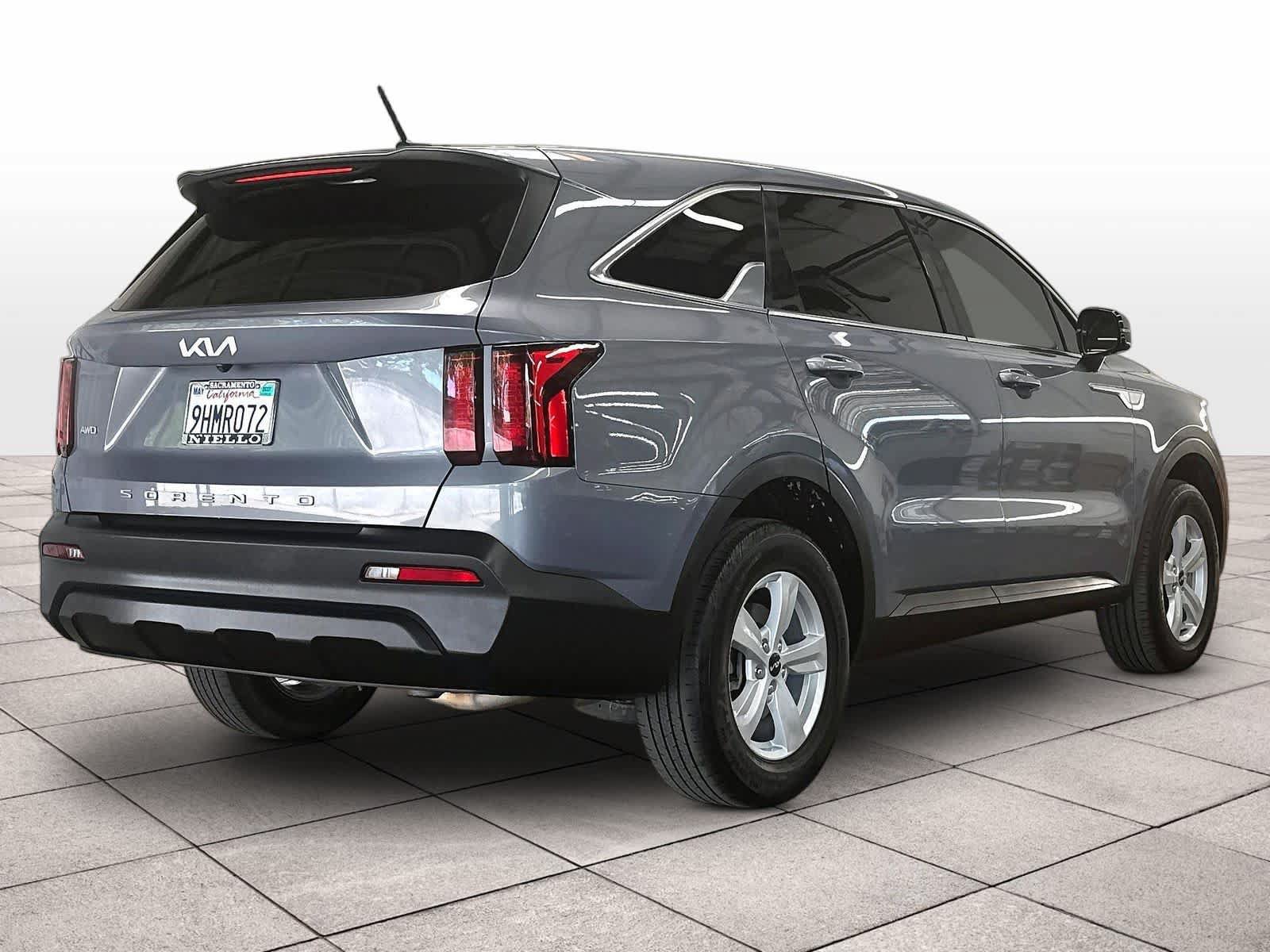 Used 2022 Kia Sorento LX AWD/4WD image 9