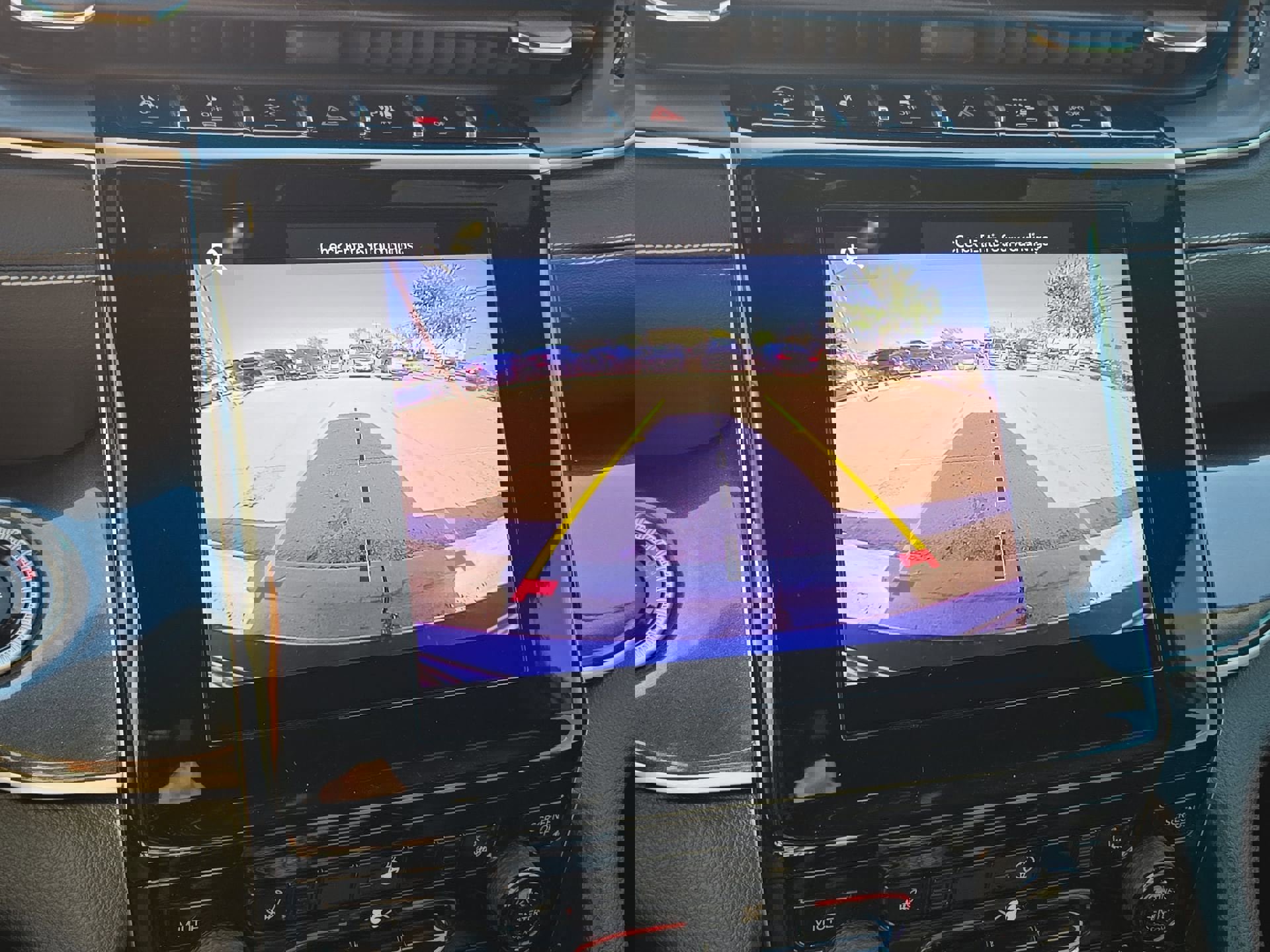 Used 2023 Jeep Grand Cherokee Altitude AWD/4WD image 18