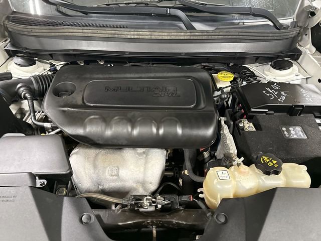 Used 2019 Jeep Cherokee Latitude w/ Popular Appearance Group AWD/4WD image 24