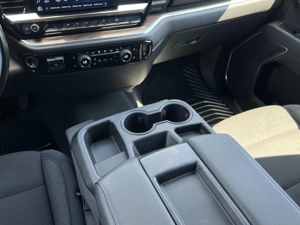 Used 2025 Chevrolet Silverado 1500 LT RWD image 15