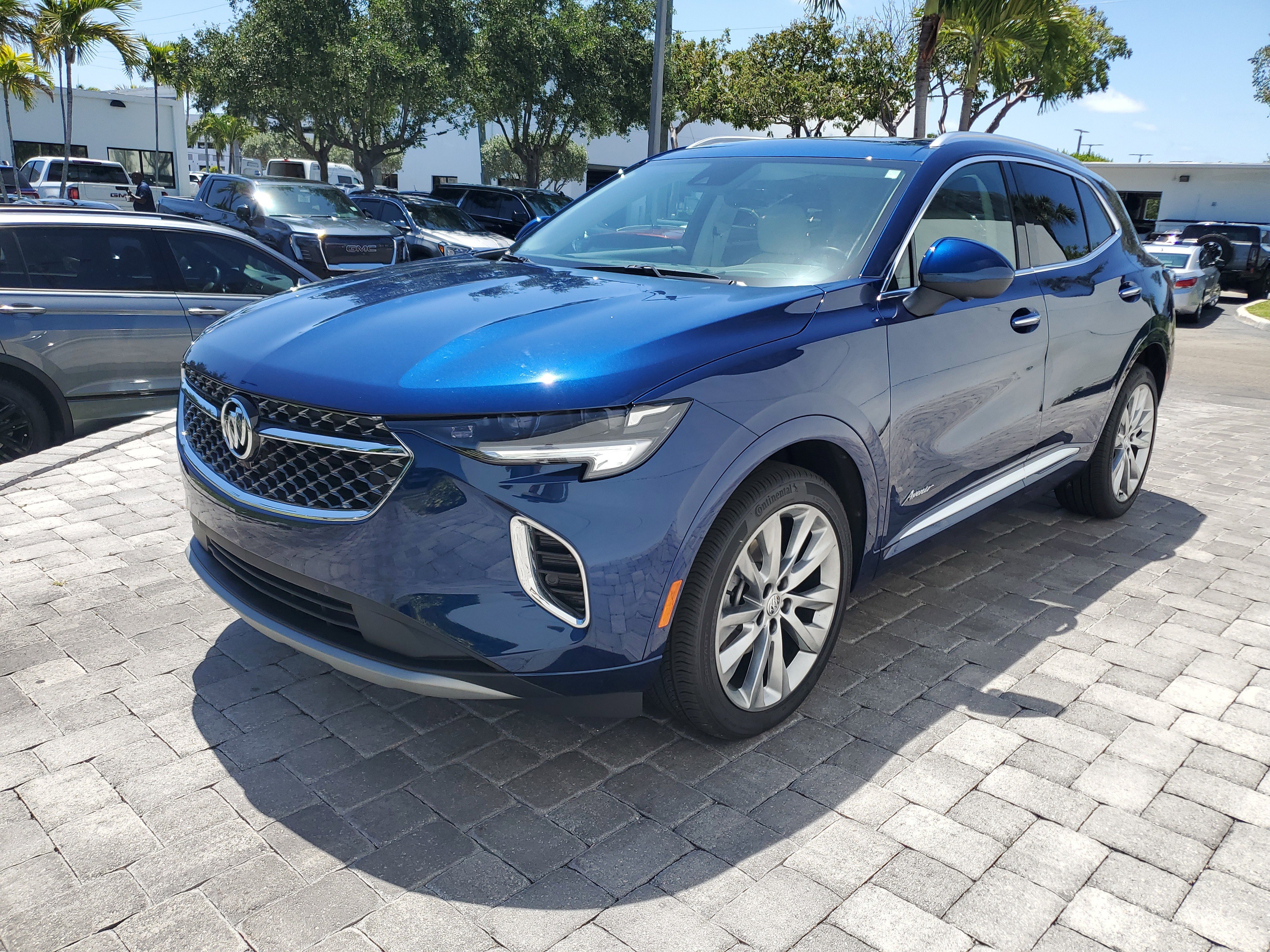 Used 2023 Buick Envision Avenir FWD image 3