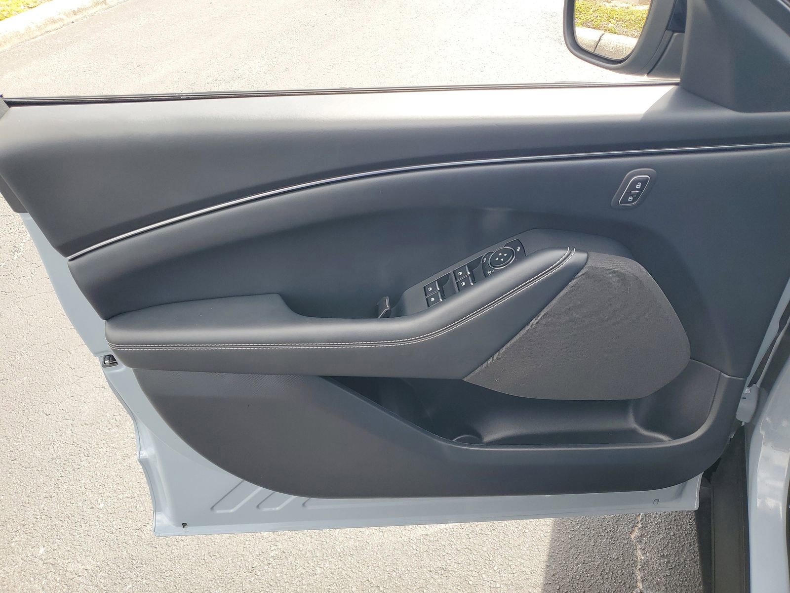 Used 2025 Ford Mustang Mach-E Select RWD image 14