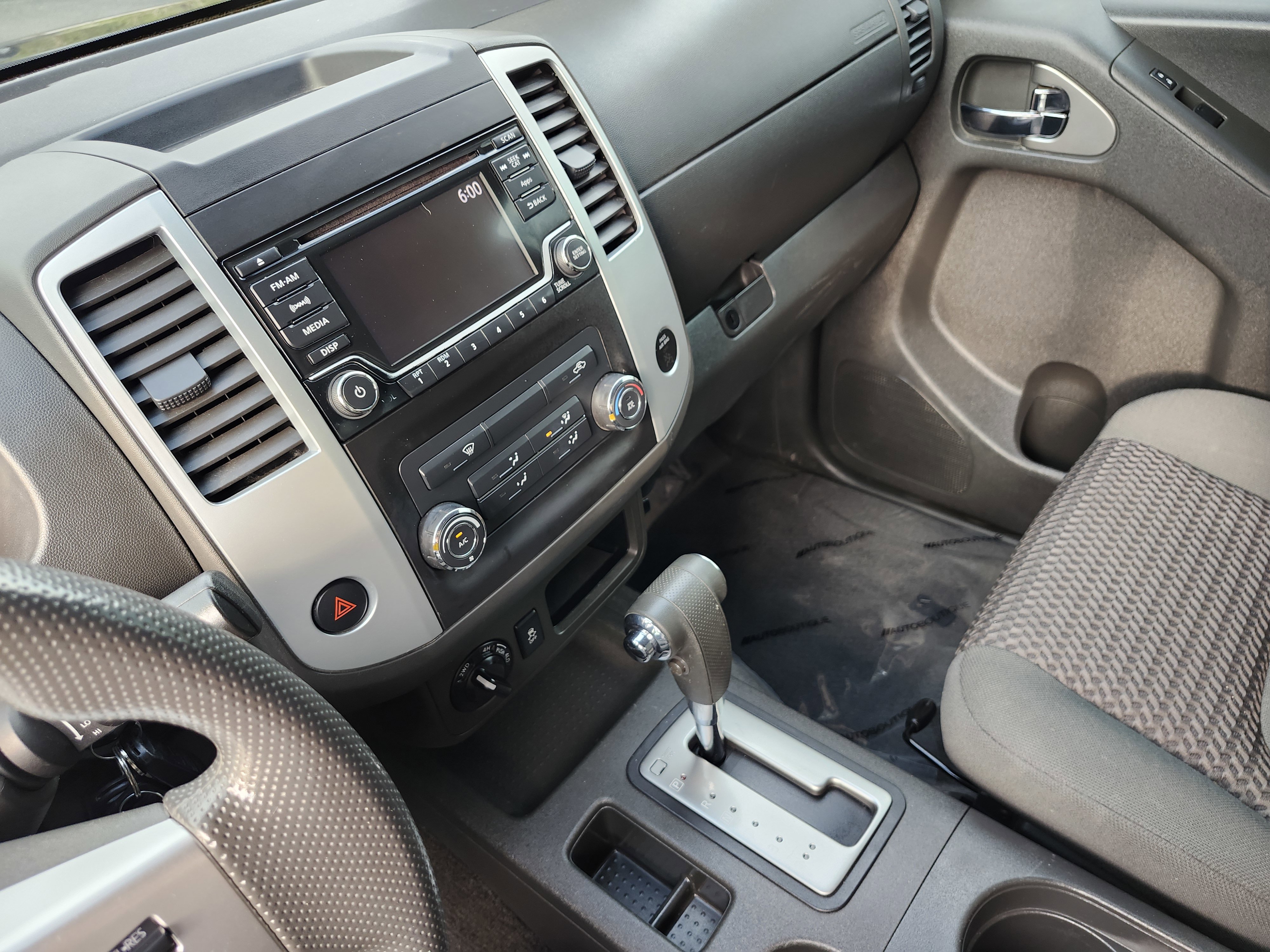 Used 2016 Nissan Frontier SV AWD/4WD image 23