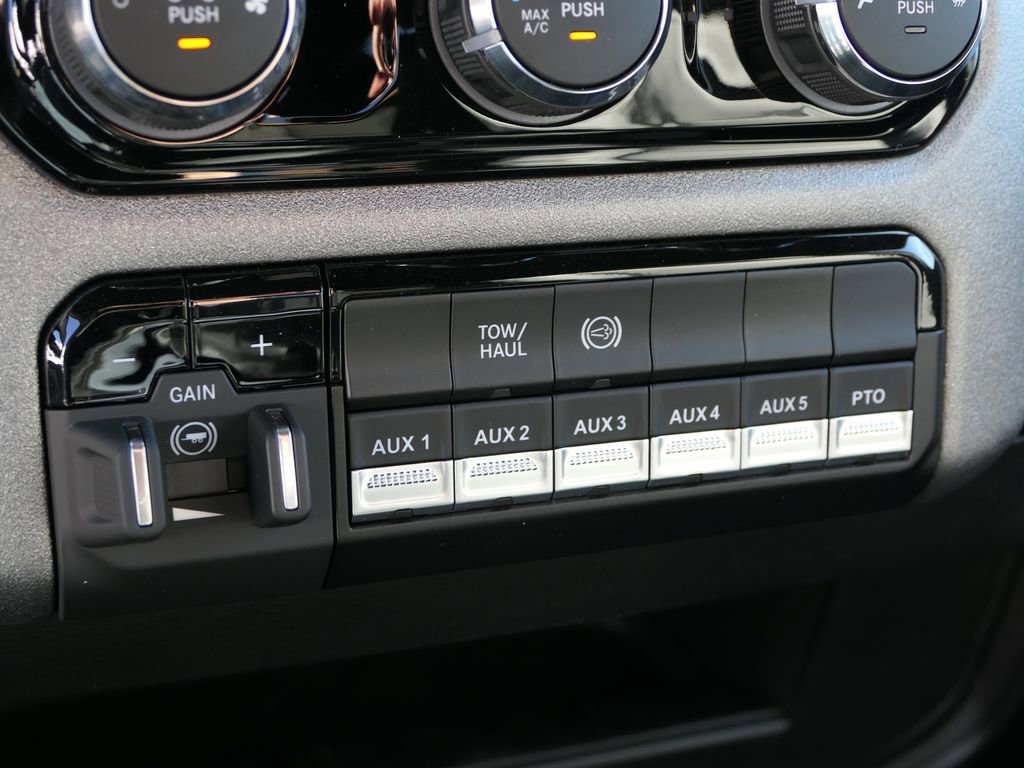 New 2026 RAM 3500 Tradesman image 17