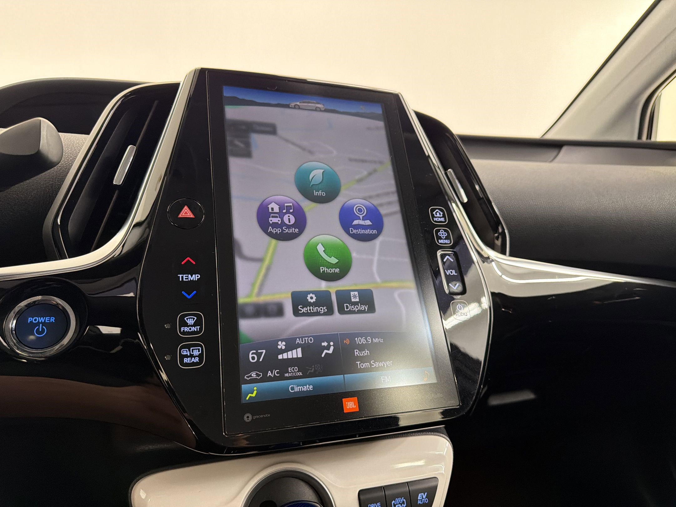 Used 2017 Toyota Prius Prime Advanced FWD image 23