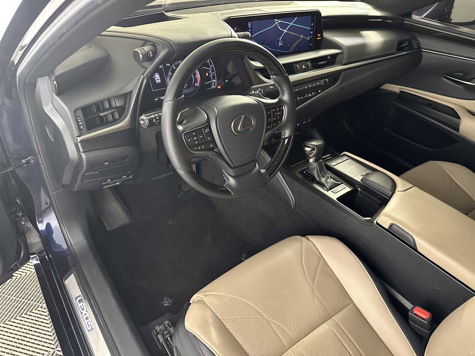 Used 2019 Lexus ES 350 w/ Accessory Package 2 image 10