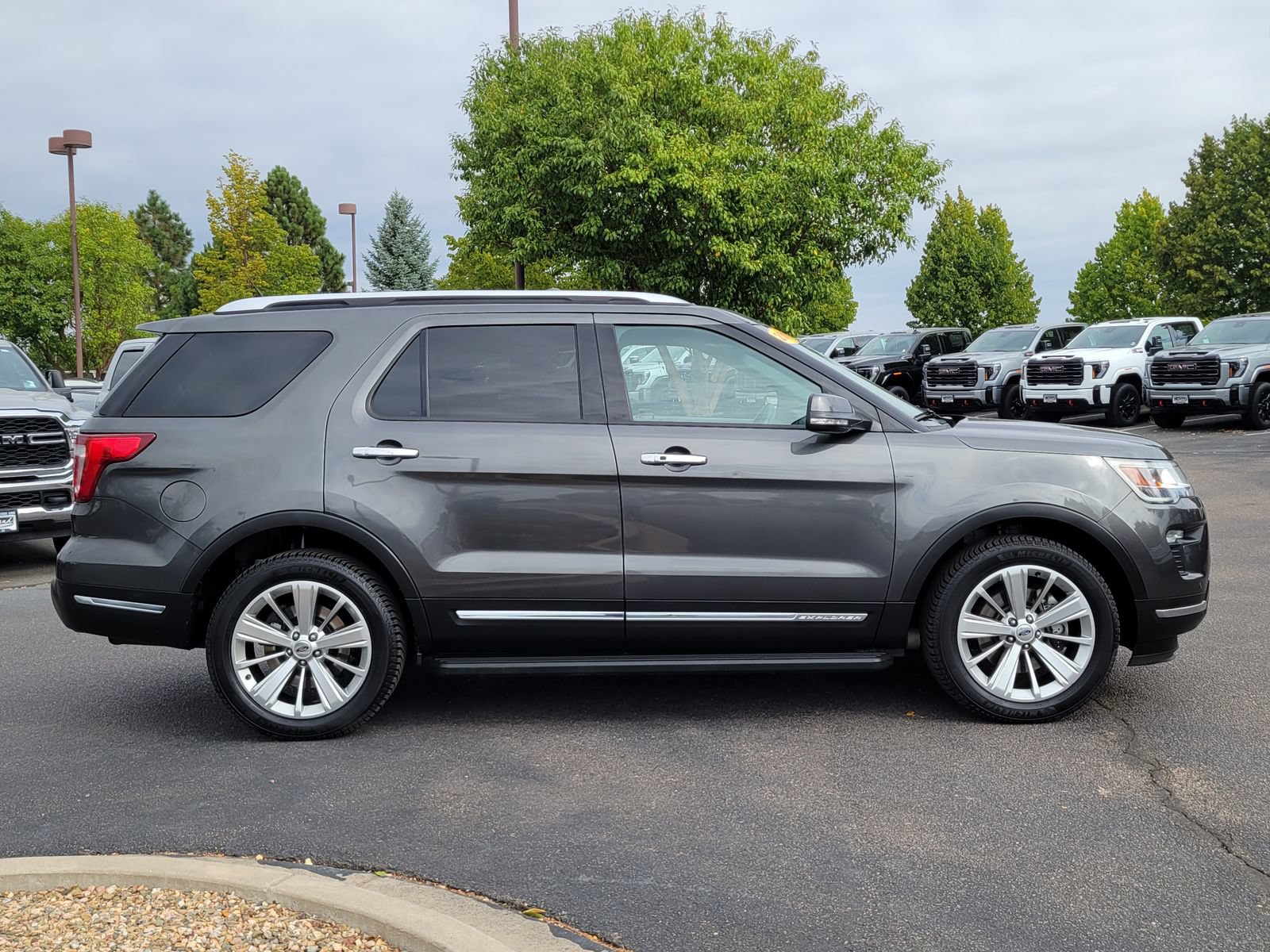 Used 2018 Ford Explorer Limited AWD/4WD image 2