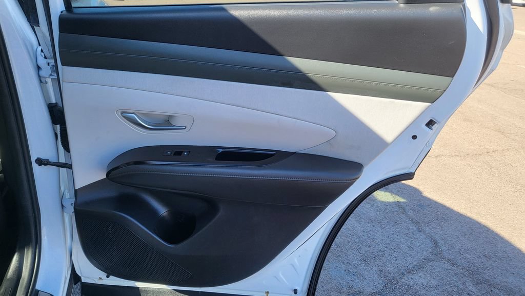Used 2025 Hyundai Tucson Limited FWD image 22