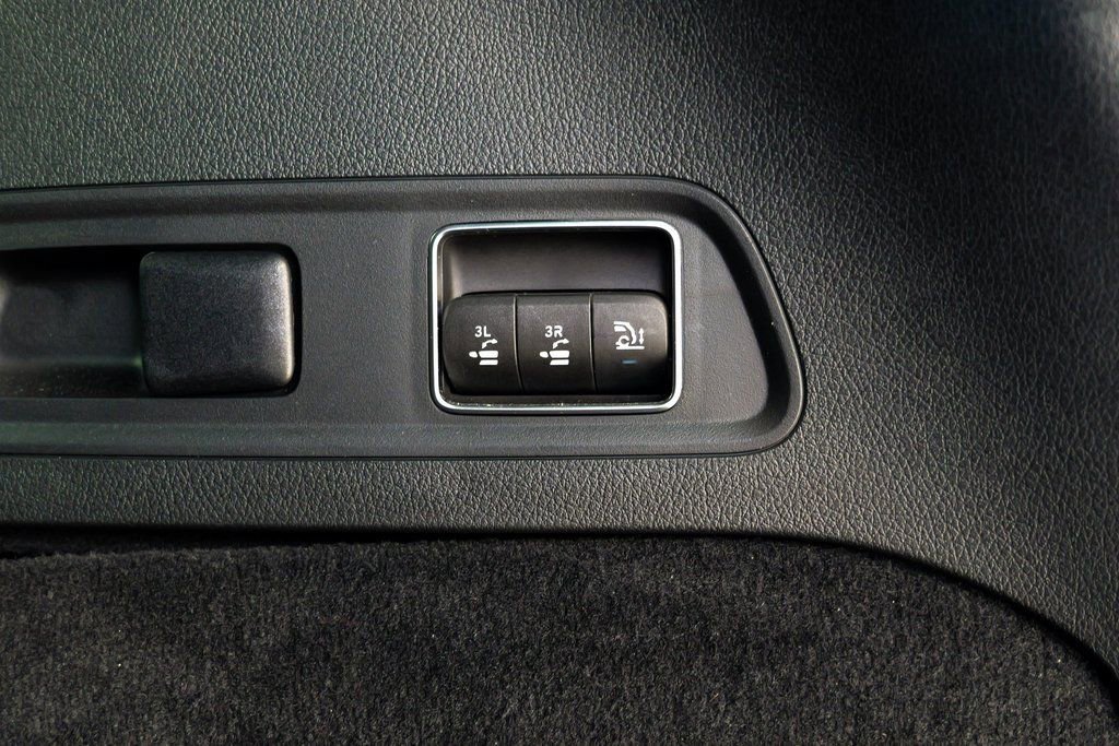 Used 2025 Mercedes-Benz GLS 450 4MATIC image 63