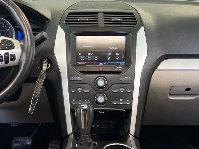 Used 2013 Ford Explorer XLT FWD image 34