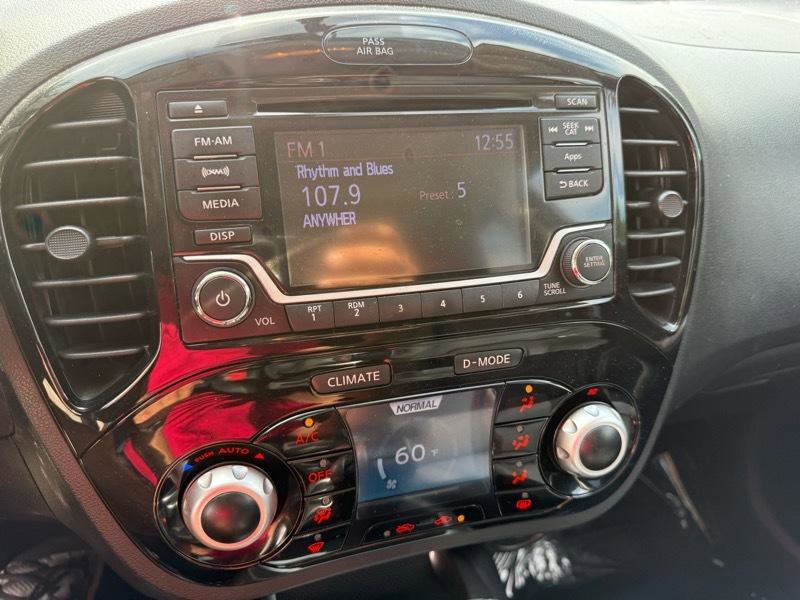Used 2015 Nissan Juke SV FWD image 44