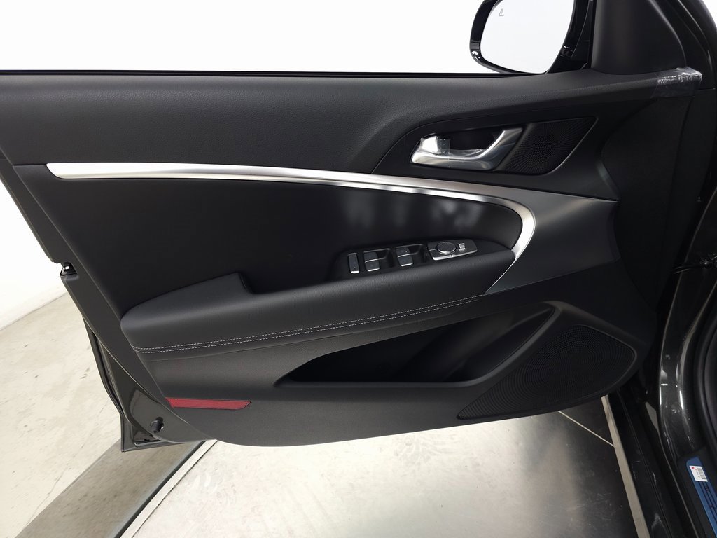 New 2026 Genesis G70 2.5T image 10