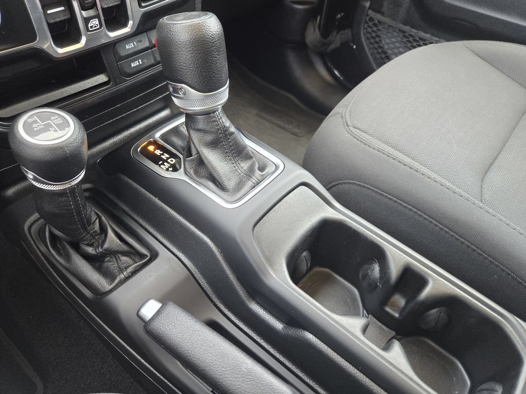 Used 2023 Jeep Wrangler Unlimited w/ Cold Weather Group AWD/4WD image 23