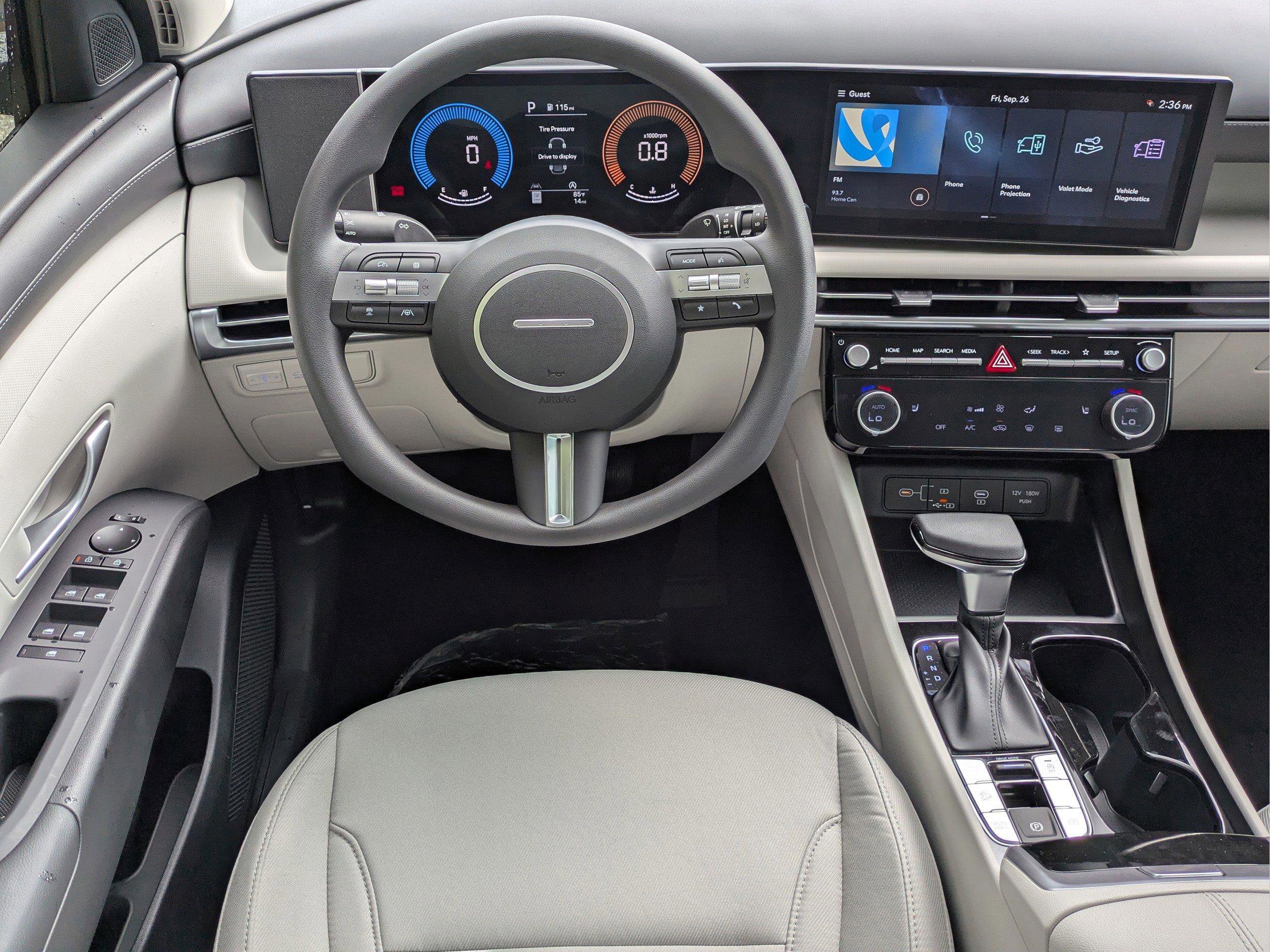 New 2026 Hyundai Tucson SEL image 18