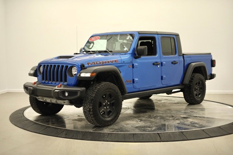 Used 2023 Jeep Gladiator Mojave w/ Cold Weather Group image 7