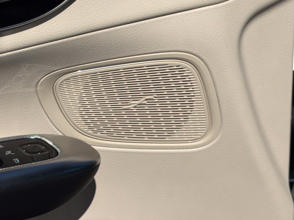 Certified 2026 Mercedes-Benz GLC 300 image 21