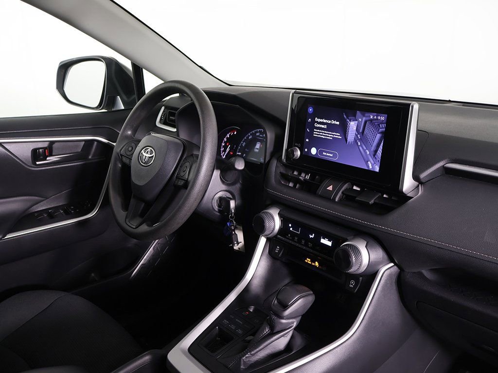 Used 2024 Toyota RAV4 LE image 21