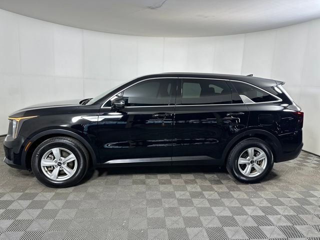Used 2024 Kia Sorento LX image 6