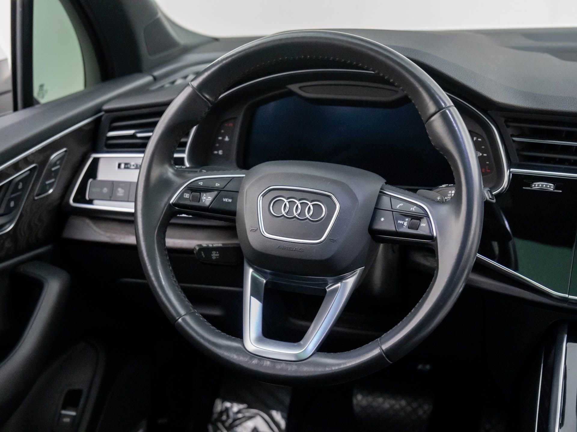 Used 2020 Audi Q7 3.0T Premium Plus image 10