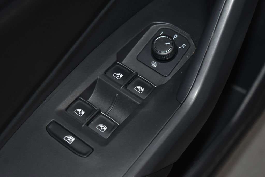 Used 2023 Volkswagen Jetta S image 5