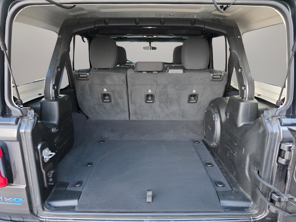 Used 2022 Jeep Wrangler Unlimited Rubicon 4xe image 14