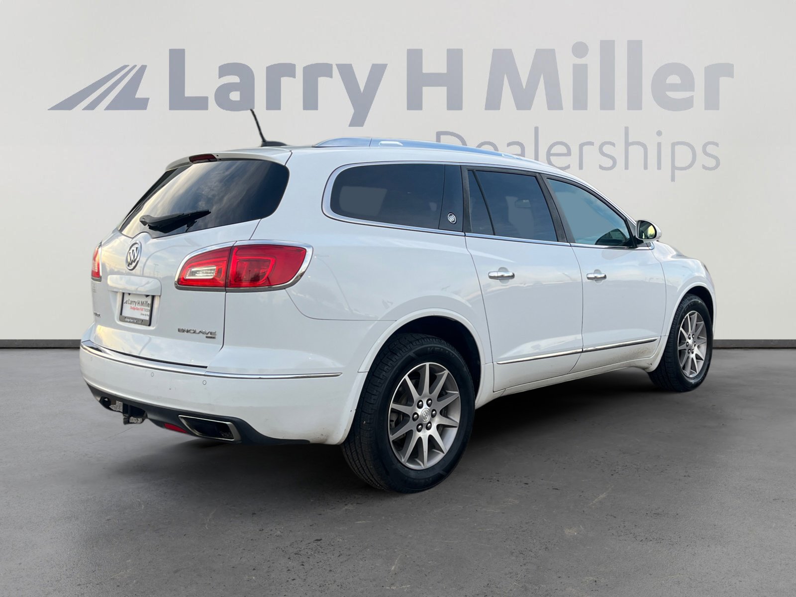 Used 2017 Buick Enclave Leather image 5