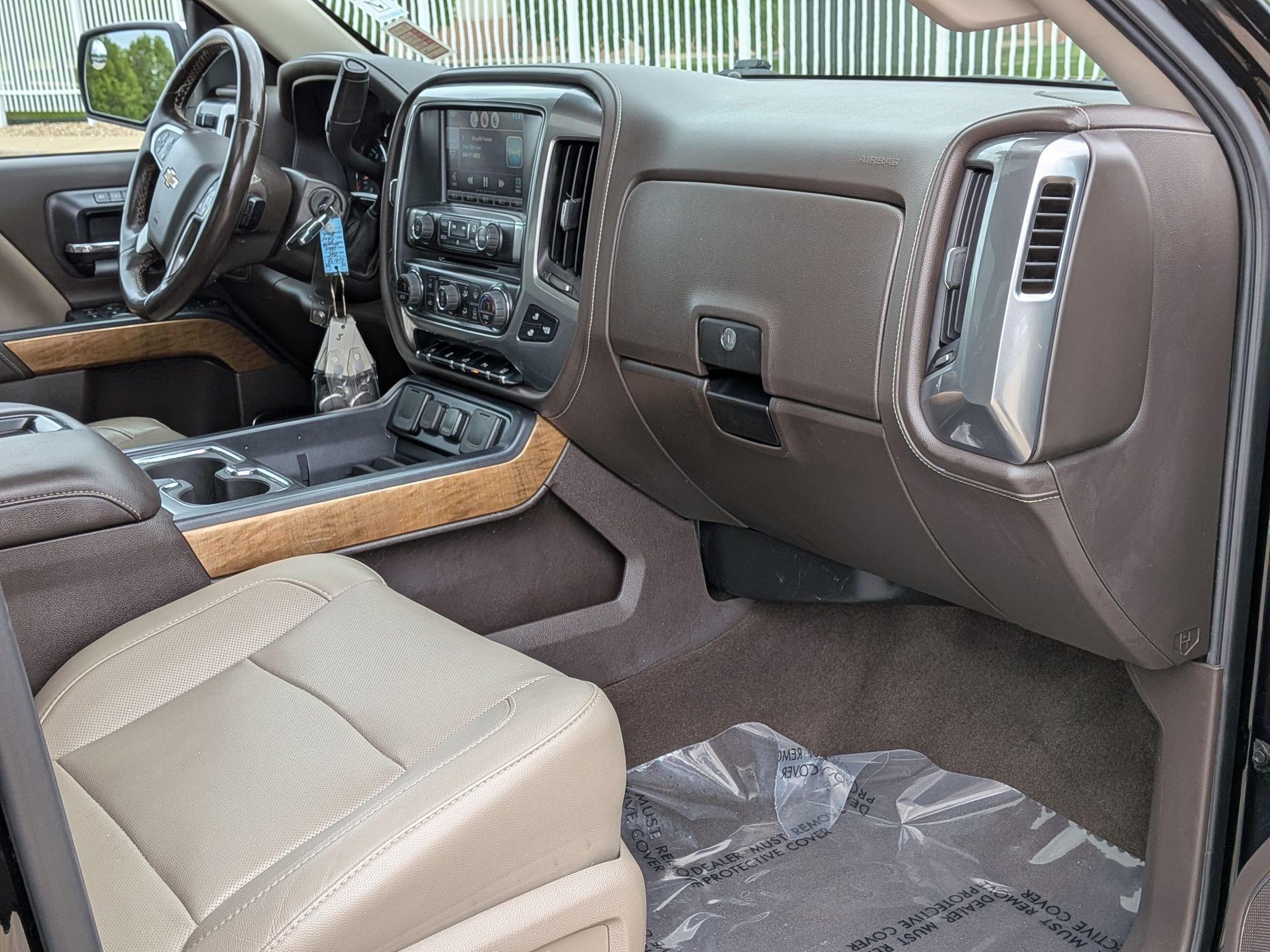 Used 2015 Chevrolet Silverado 1500 LTZ w/ Custom Sport Edition AWD/4WD image 31