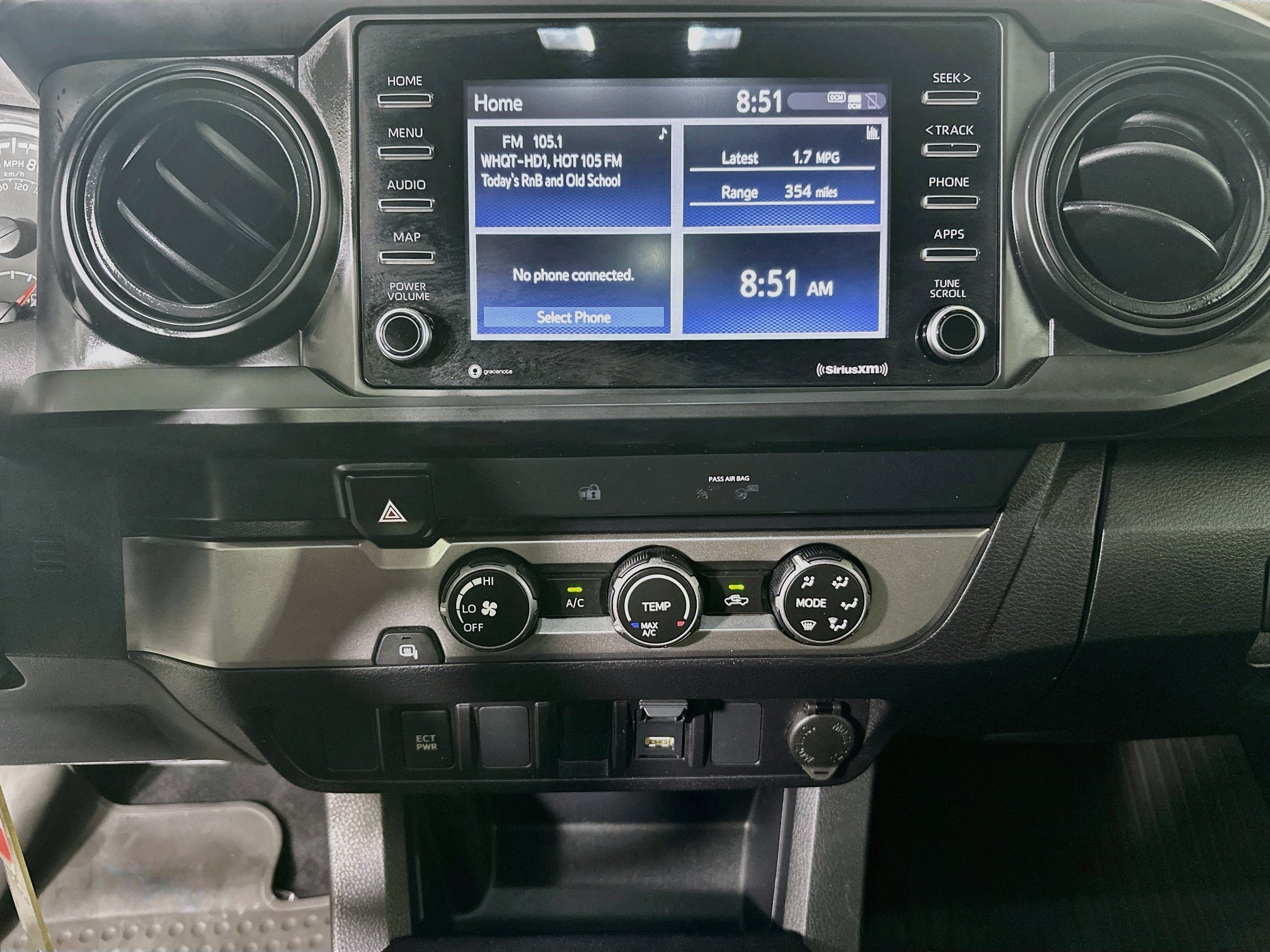 Used 2022 Toyota Tacoma SR w/ SR Convenience Package RWD image 23