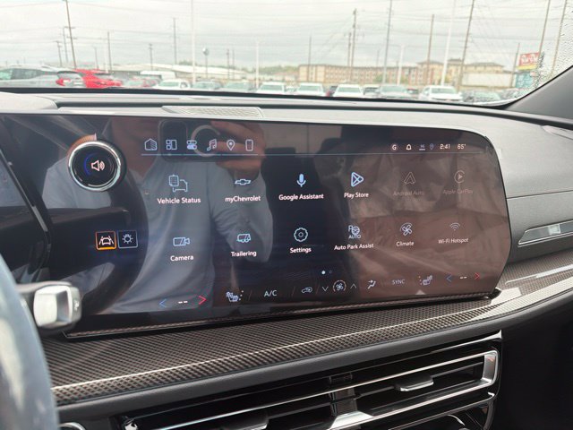 New 2027 Chevrolet Traverse Z71 w/ Enhanced Driving Package AWD/4WD image 8